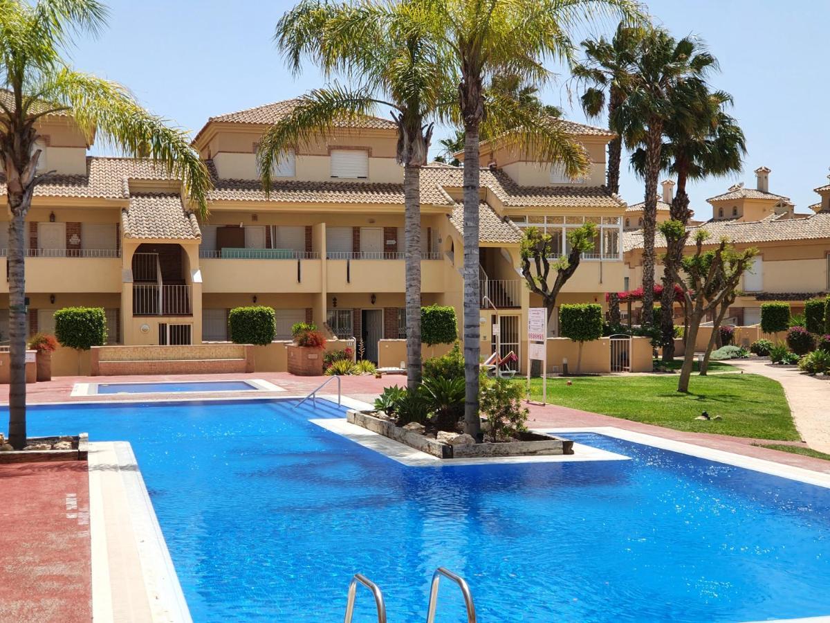 The Hideaway 2 Bed Poolside Groundfloor On Albatros Full Ac Free Fast Wifi Apartment