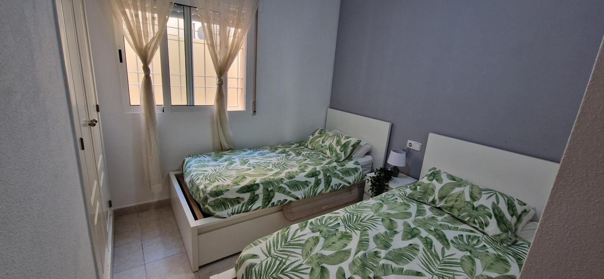 The Hideaway 2 Bed Poolside Groundfloor On Albatros Full Ac Free Fast Wifi *